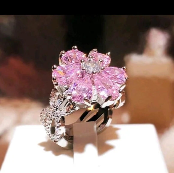 Beautiful Statement Flower Pink White Cubic Zirconia Silver Plated Ring Size 9 - Picture 4 of 10